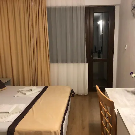 за гости южни нощи Varvara (Burgas)